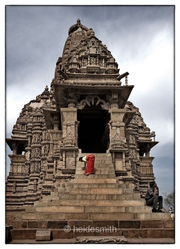 Khajuraho red sari - 2009 - LELA025