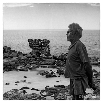 Ed Portamini on sacred site - 1988 - LIAC08