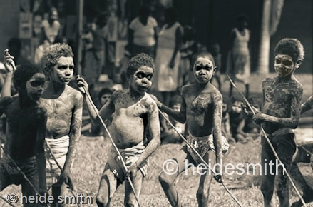Traditional dancing at school - 1989 - LIAC24