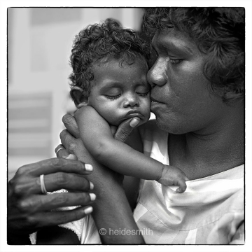 Baby Jesse &amp; mother - 1988 - LETI003